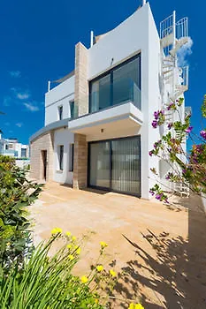 Lombardi Villa Protaras